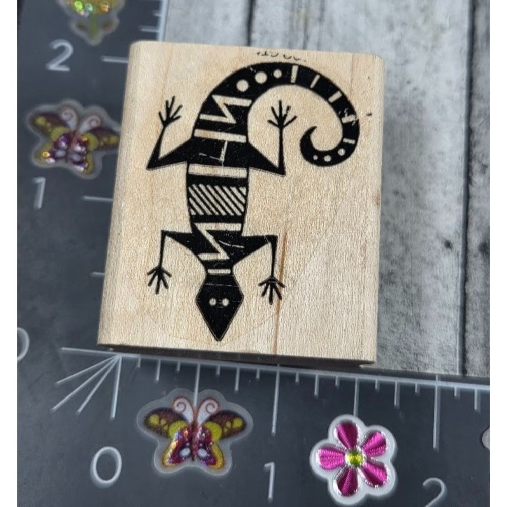Stampin' Up! Aztec Lizard Silhouette Ancient Art Rubber Stamp Wood #B71